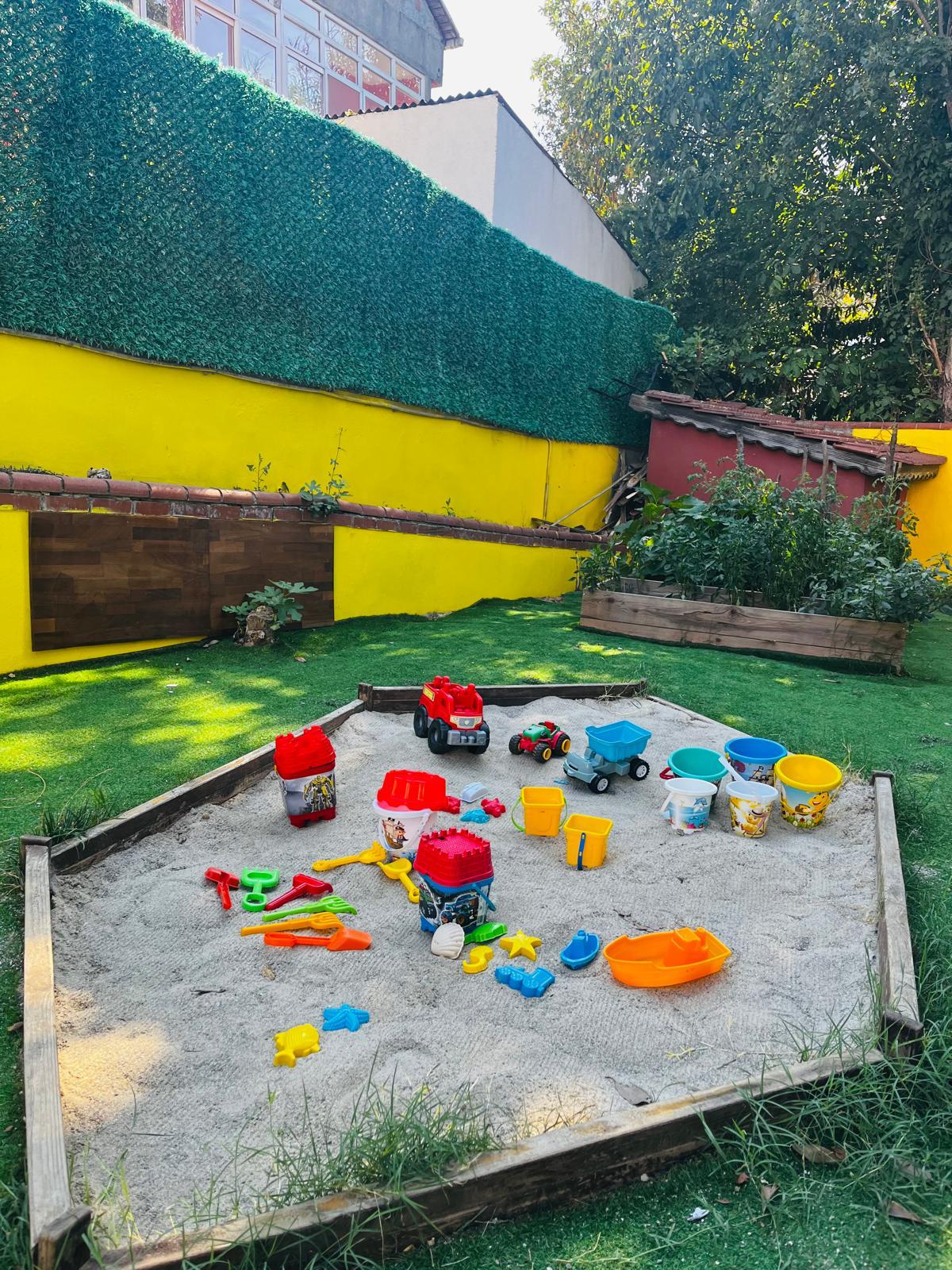 Gülümseyen çocuklar